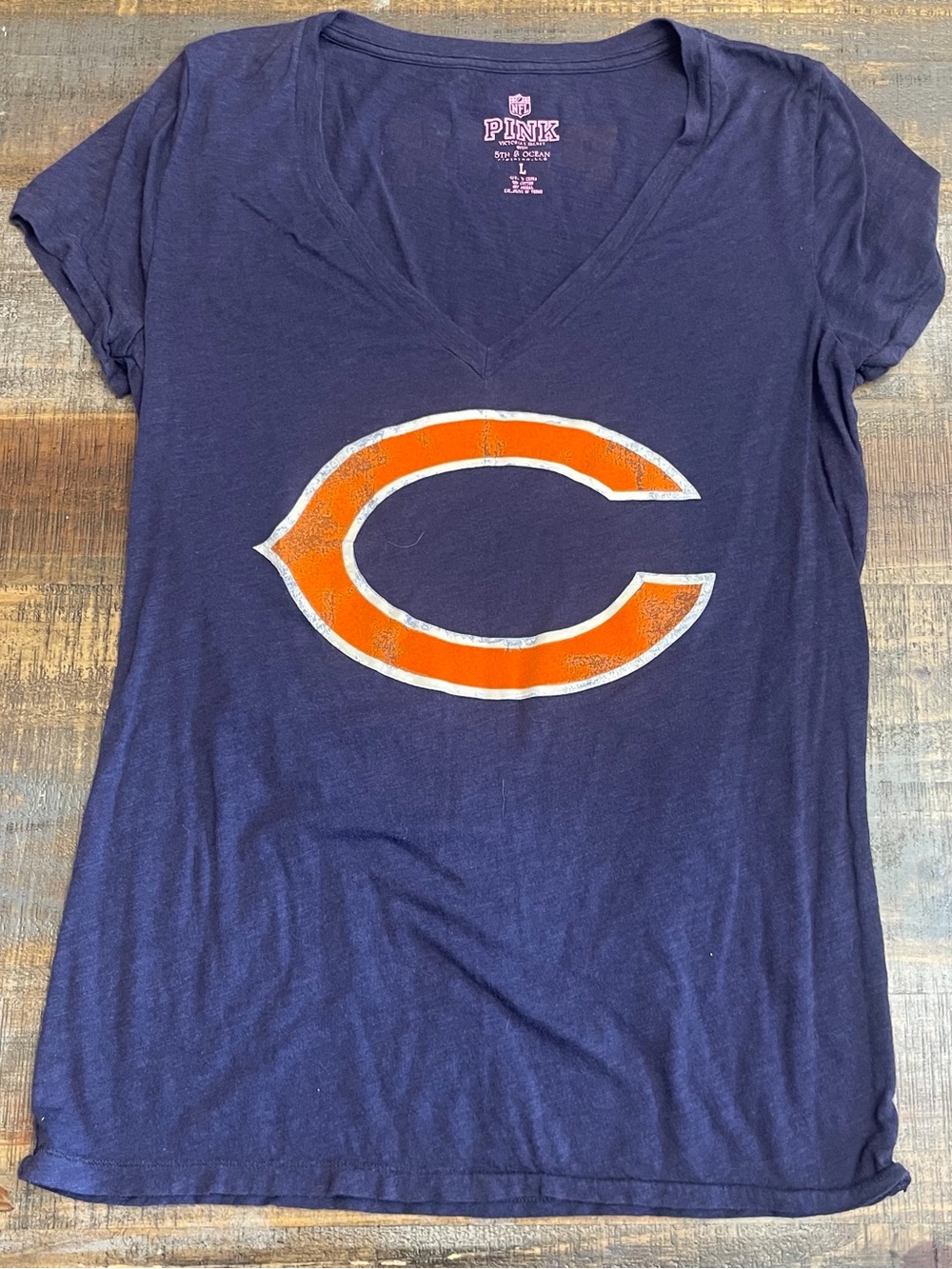 Y2K Victoria’s Secret PINK NFL Chicago Bears women’s short sleeve v-neck tshirt